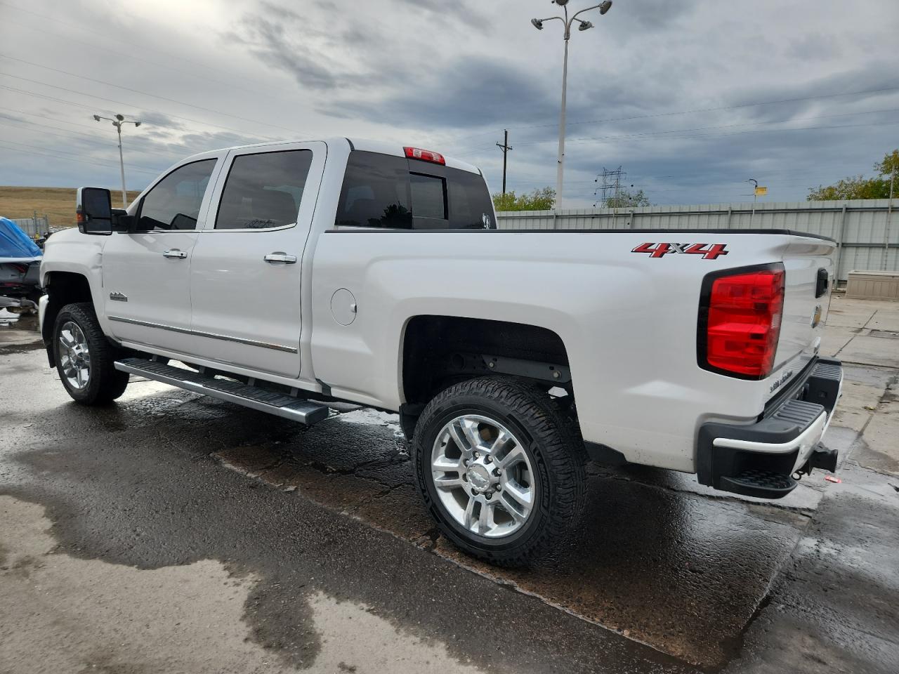 2019 CHEVROLET SILVERADO K2500 HIGH COUNTRY photo 3