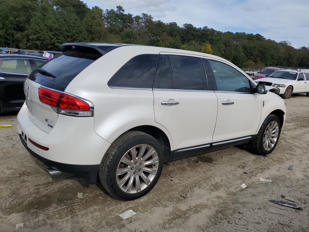 2012 LINCOLN TOWNHOUSE MKX photo 5