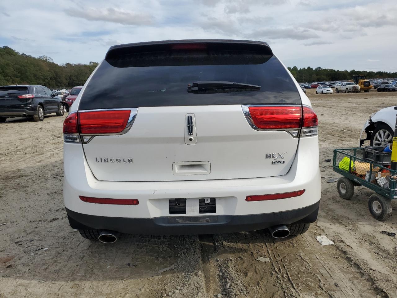 2012 LINCOLN TOWNHOUSE MKX photo 11