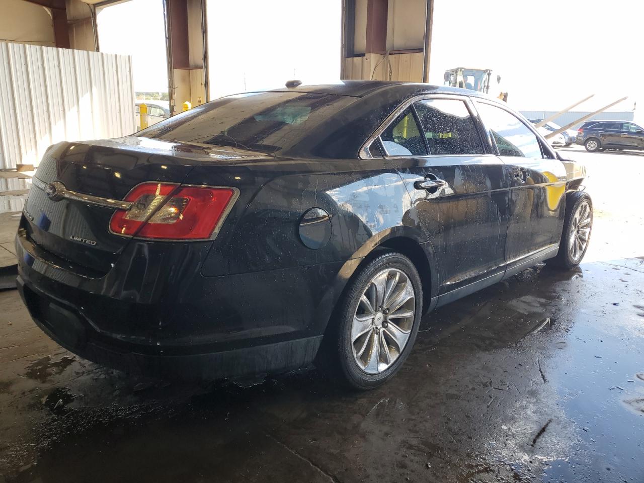 2011 FORD TAURUS LIMITED photo 3