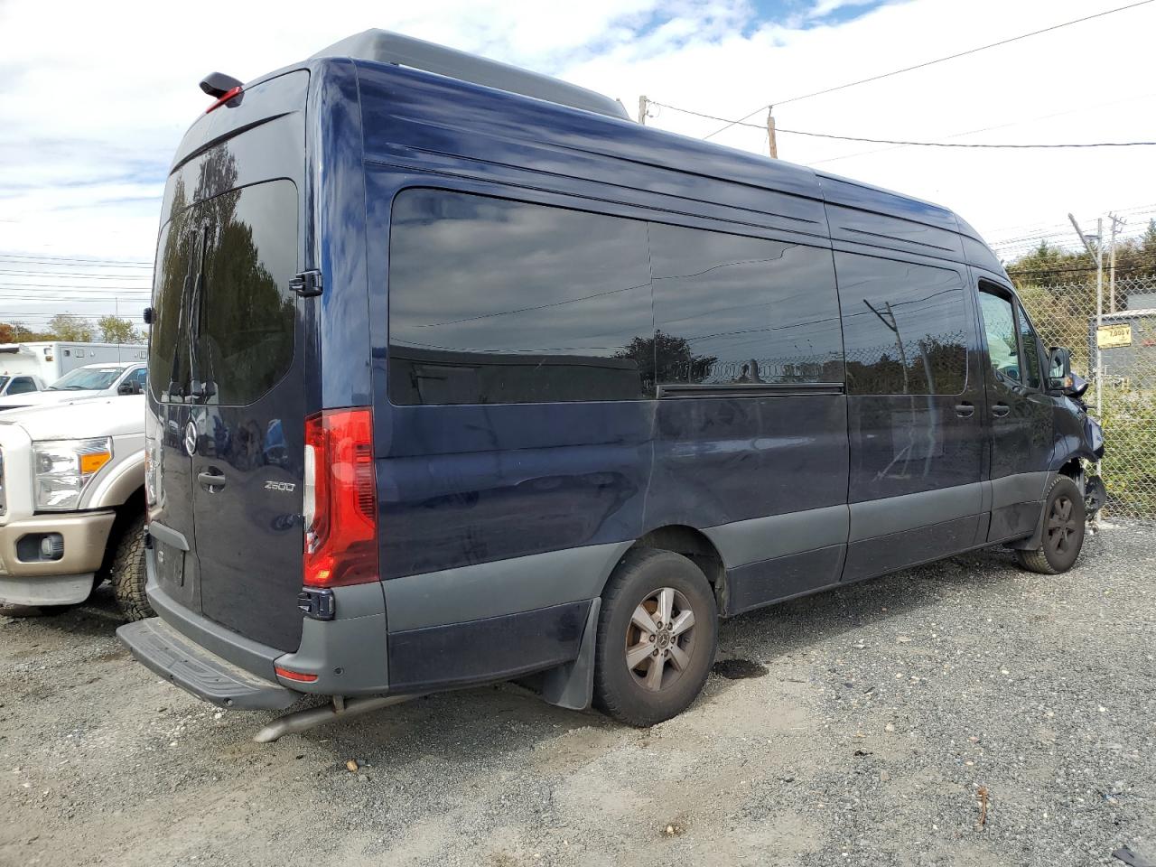 2024 MERCEDES-BENZ SPRINTER 2500 photo 3