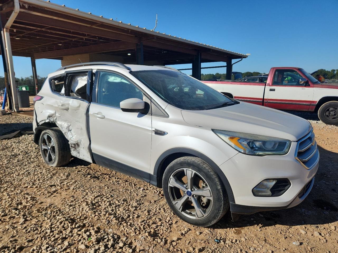 2017 FORD ESCAPE SE photo 10