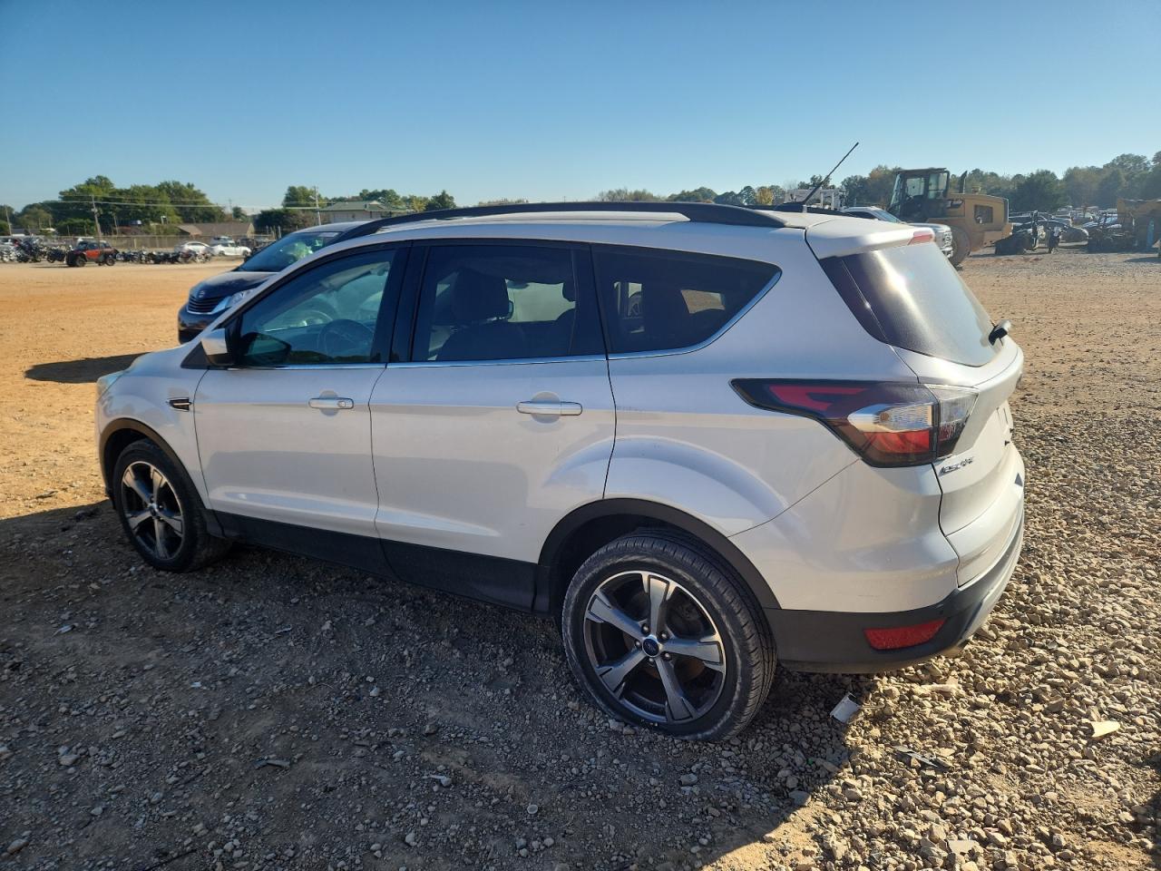 2017 FORD ESCAPE SE photo 4