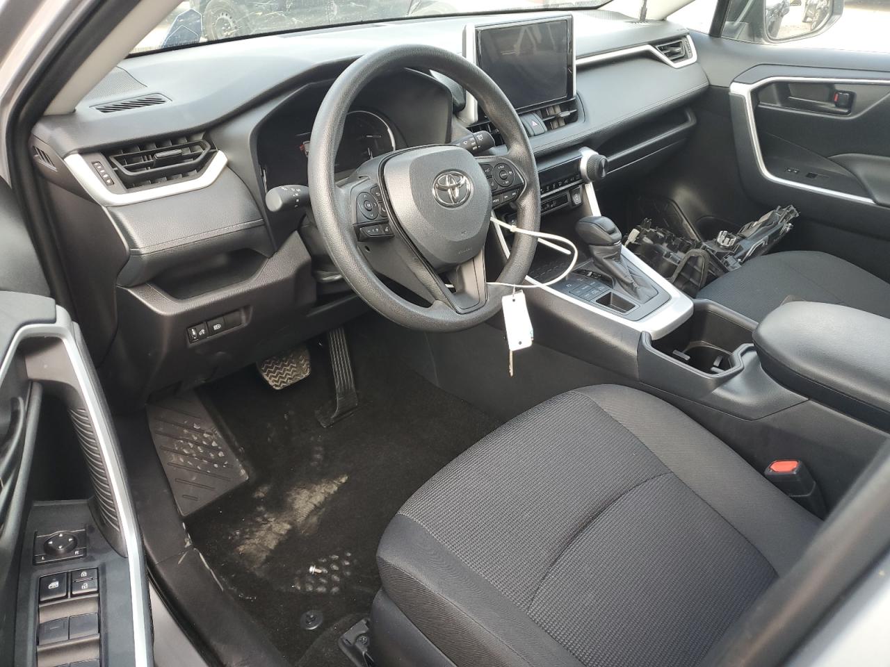 2025 TOYOTA RAV4 LE photo 8
