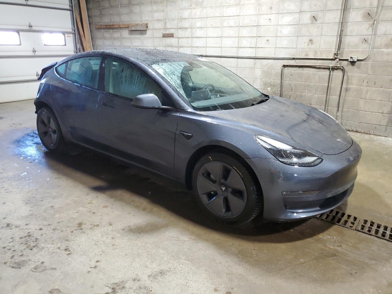 2022 TESLA MODEL 3 photo 4