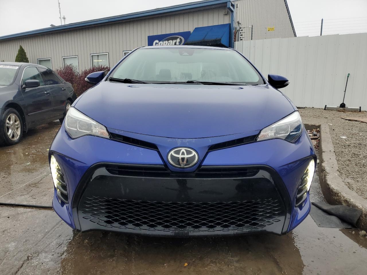 2017 TOYOTA COROLLA SE photo 9