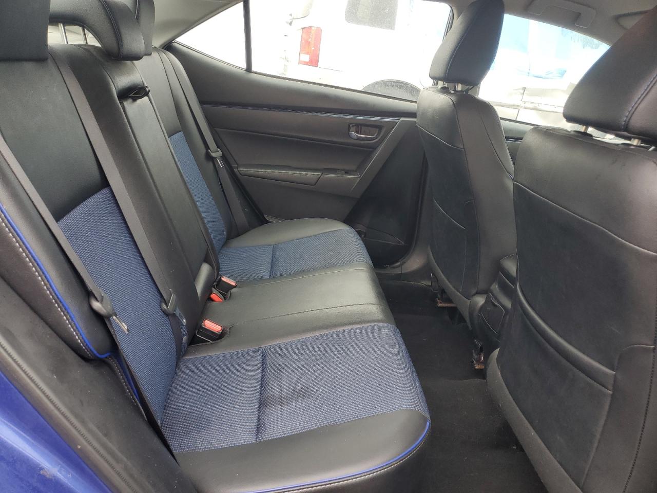 2017 TOYOTA COROLLA SE photo 19