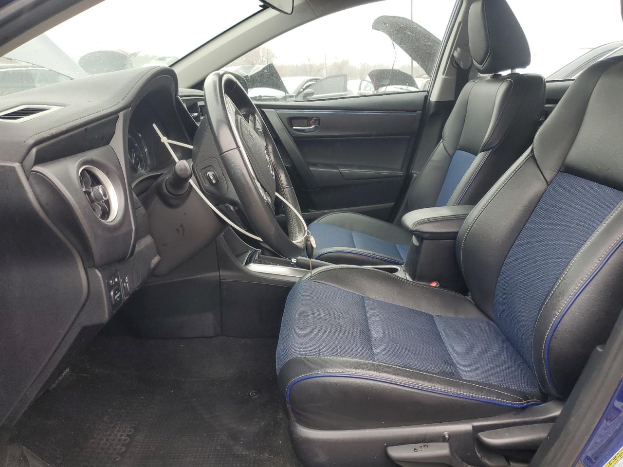 2017 TOYOTA COROLLA SE photo 13