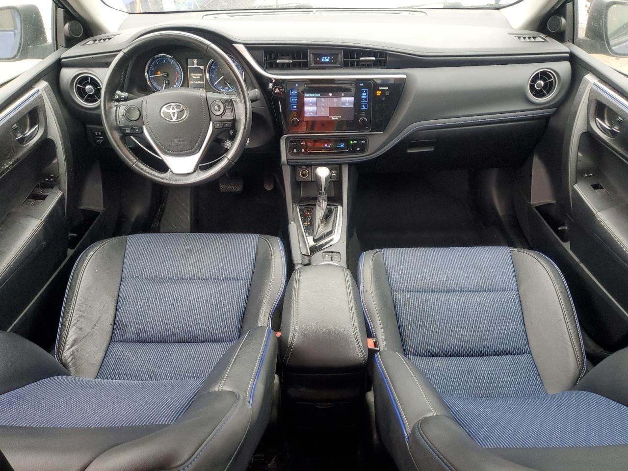 2017 TOYOTA COROLLA SE photo 15