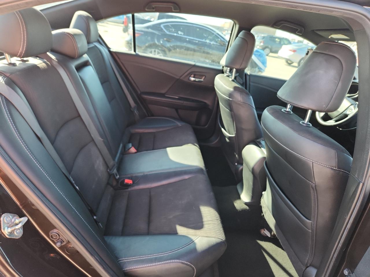 2017 HONDA ACCORD SPORT photo 28