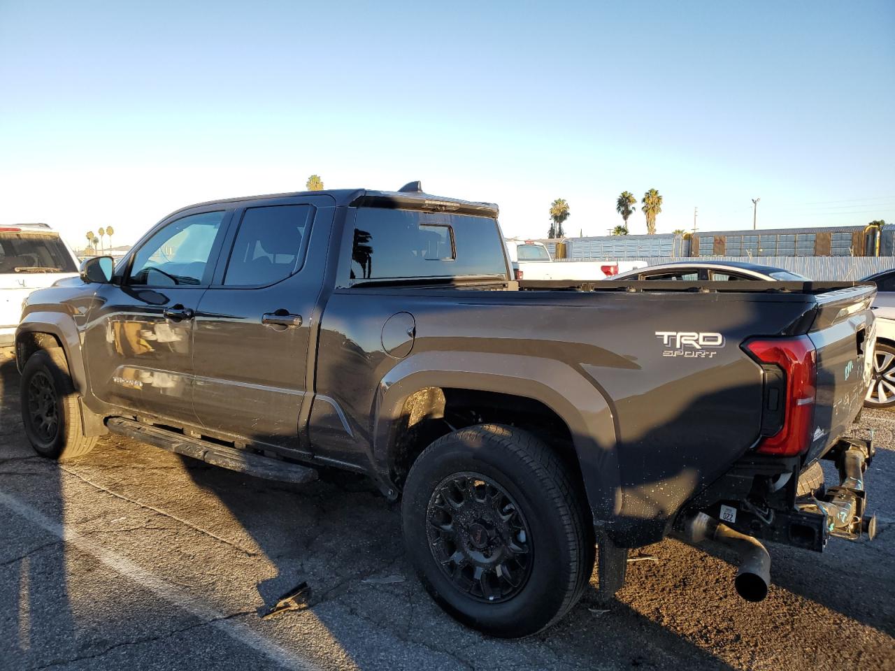 2024 TOYOTA TACOMA DOUBLE CAB photo 2