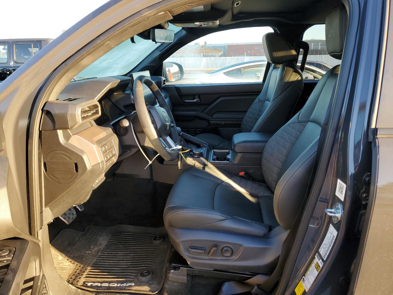 2024 TOYOTA TACOMA DOUBLE CAB photo 7