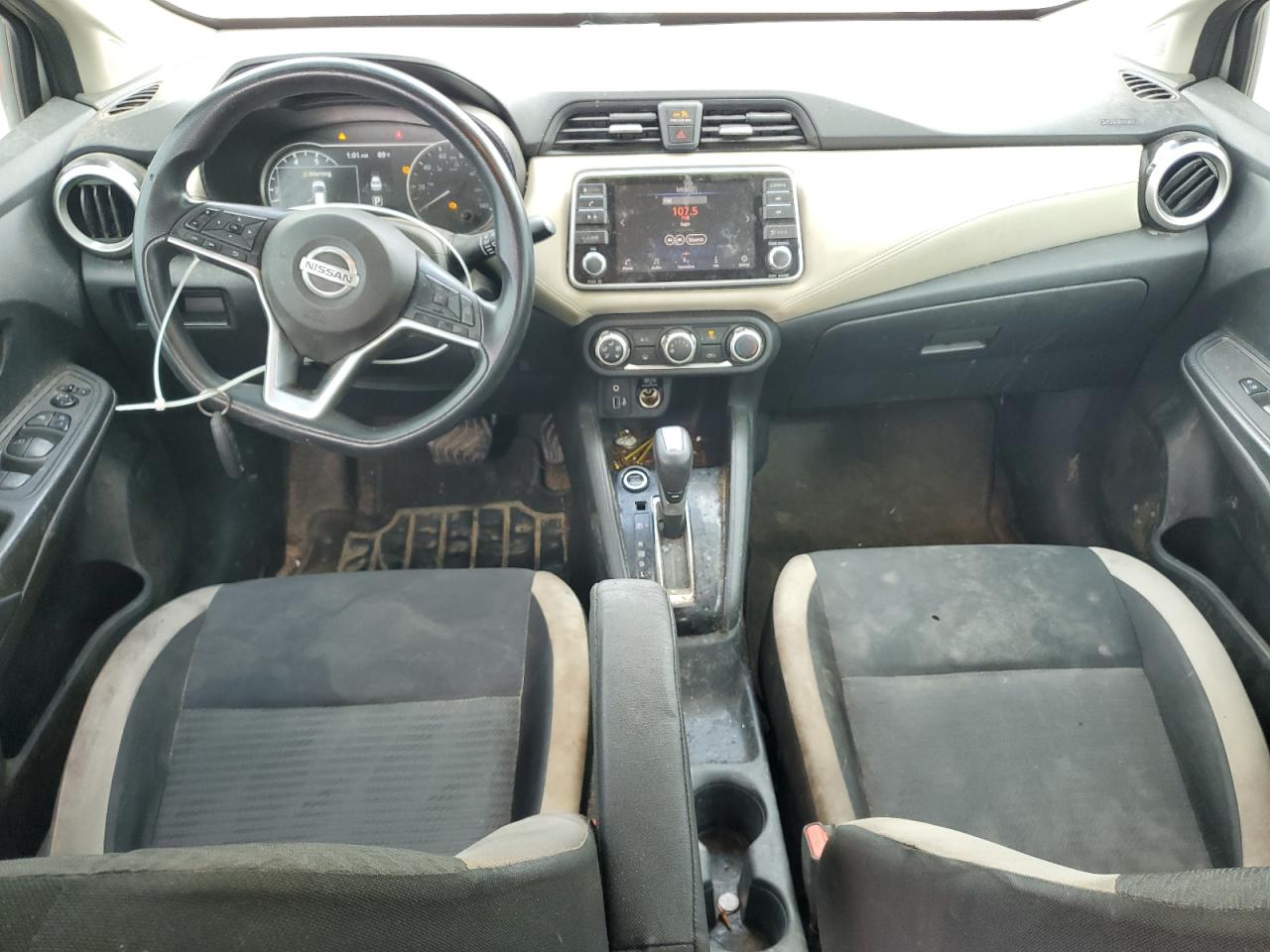 2020 NISSAN VERSA SV photo 8
