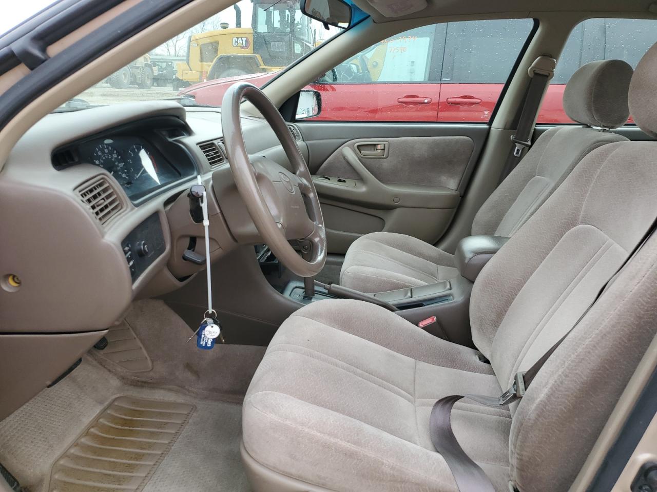 1997 TOYOTA CAMRY LE photo 13