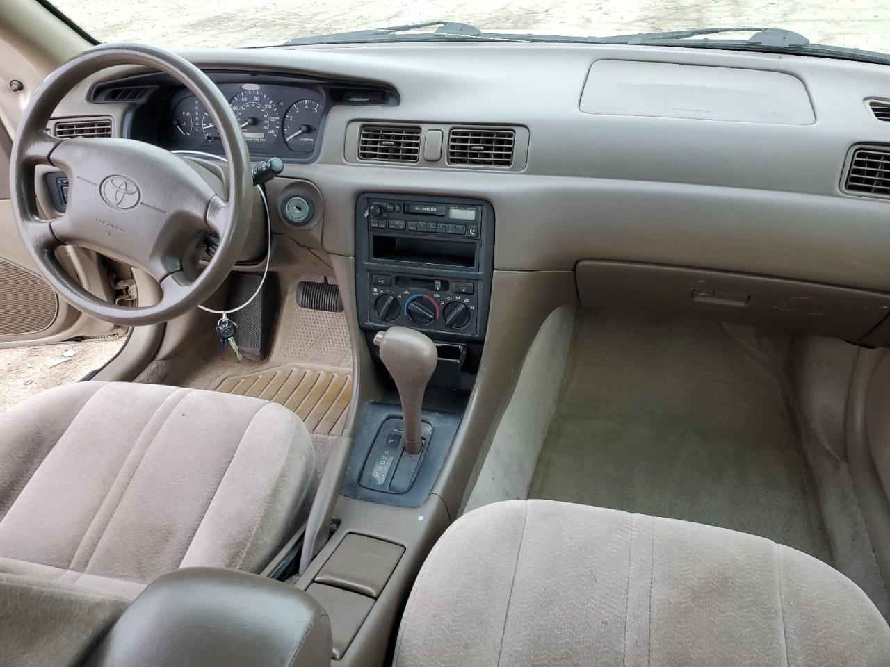1997 TOYOTA CAMRY LE photo 15