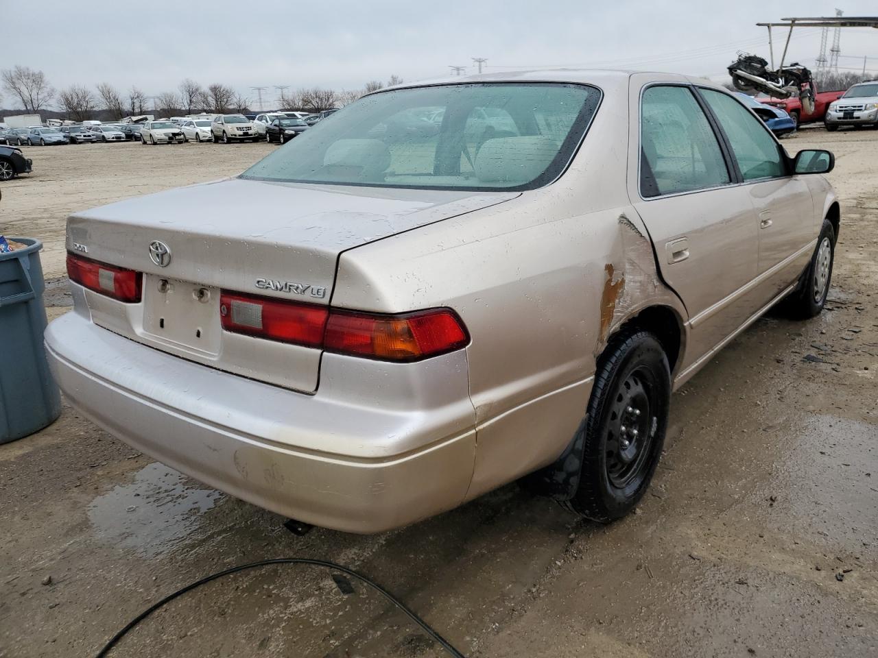 1997 TOYOTA CAMRY LE photo 5