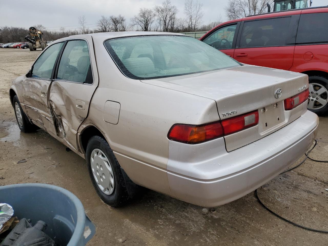 1997 TOYOTA CAMRY LE photo 3
