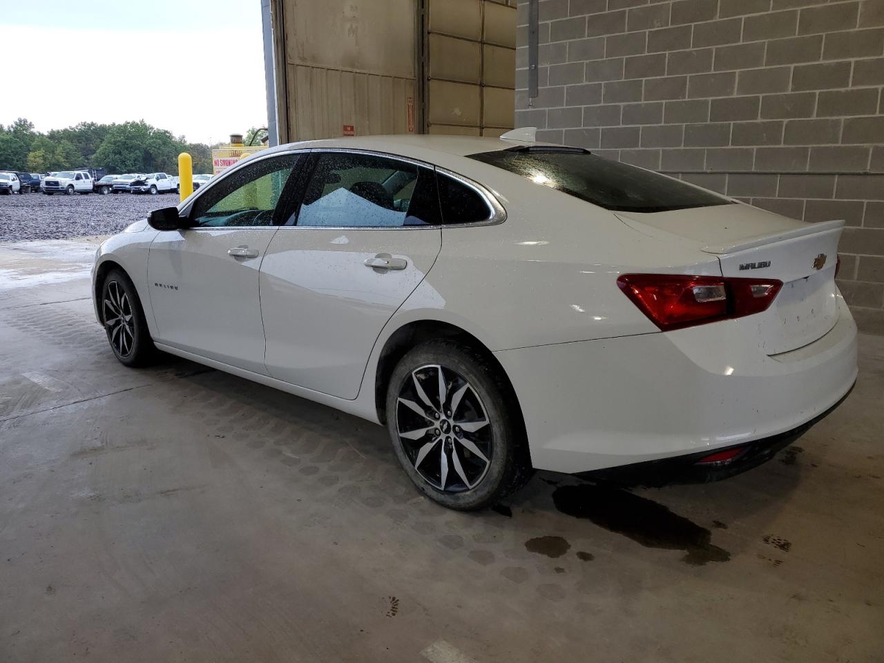 2018 CHEVROLET MALIBU LT photo 3
