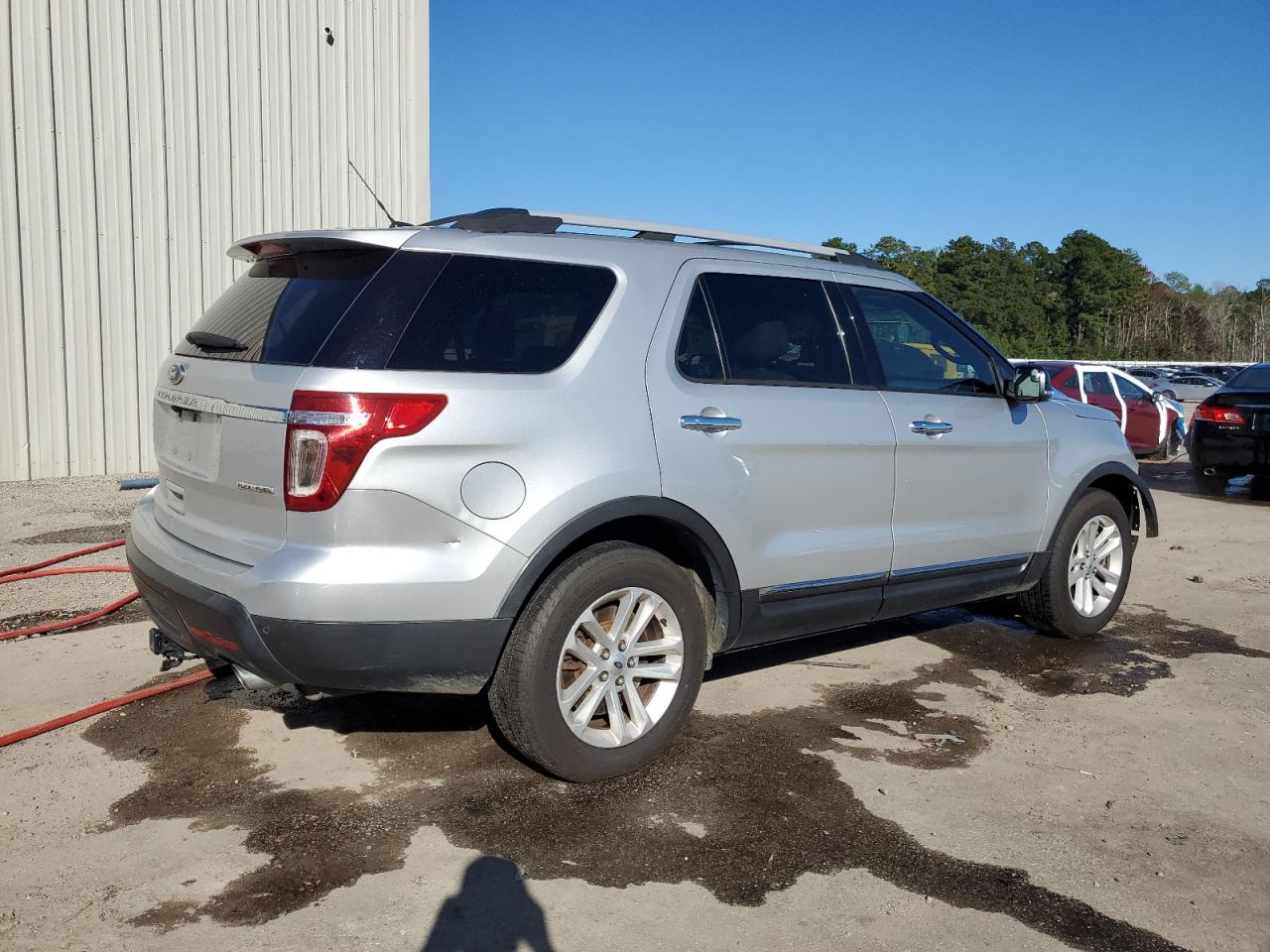 2015 FORD EXPLORER XLT photo 3