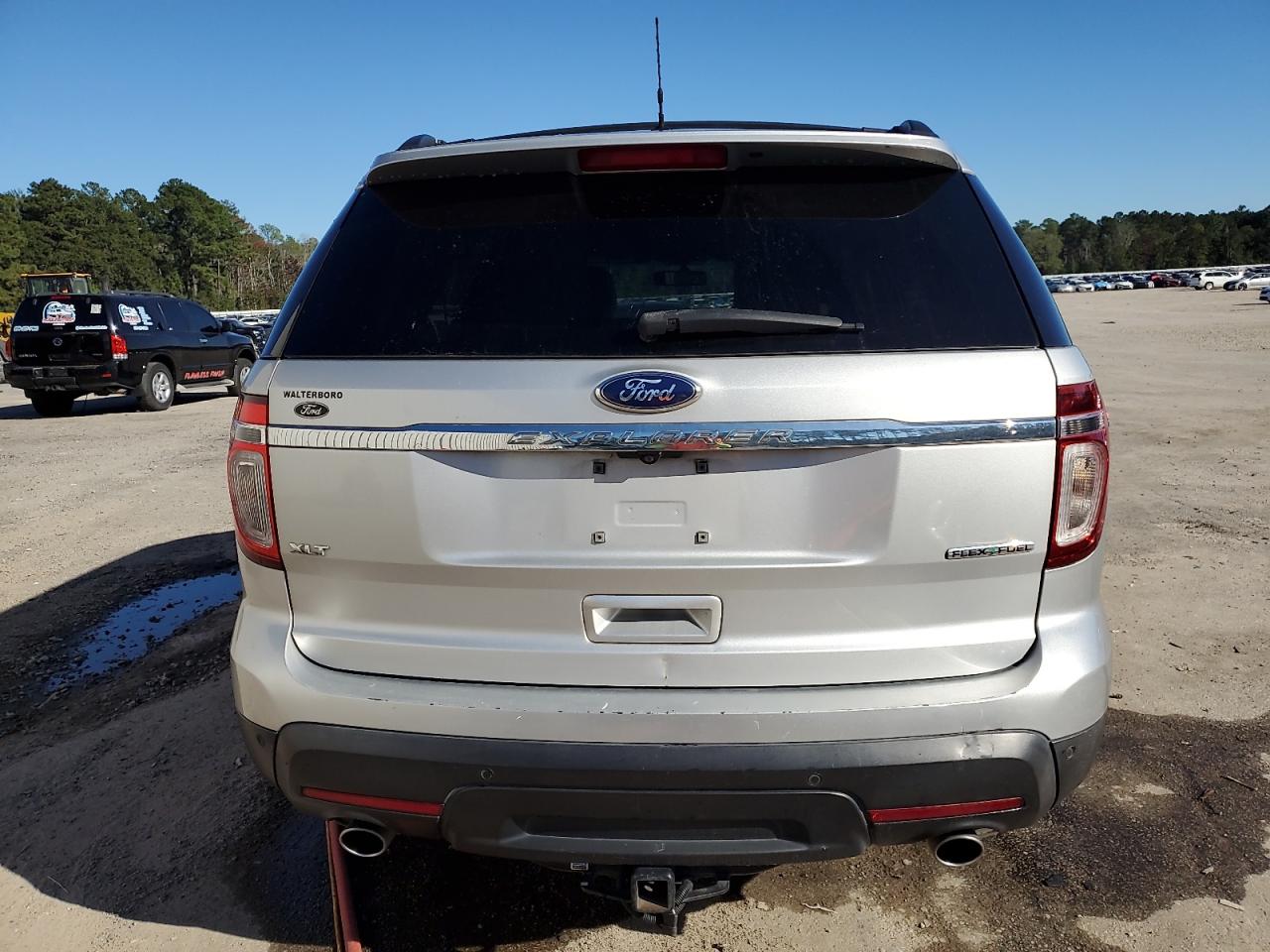 2015 FORD EXPLORER XLT photo 6