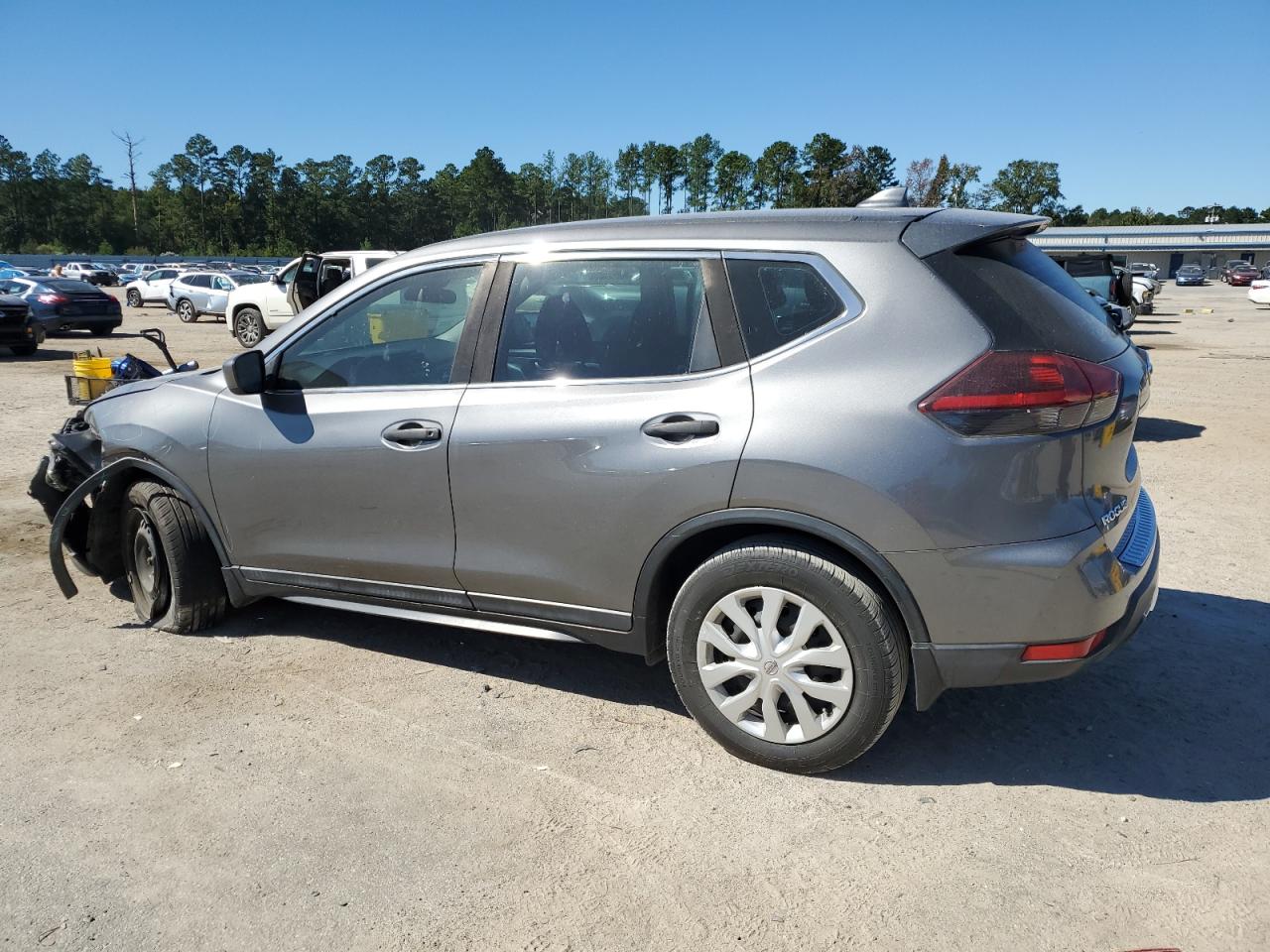 2019 NISSAN ROGUE photo 4