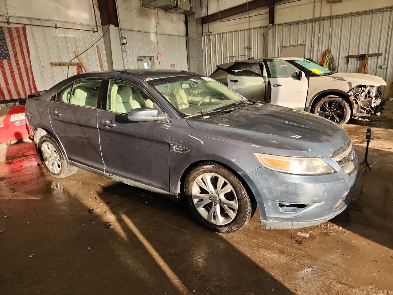 2010 FORD TAURUS SEL photo 10