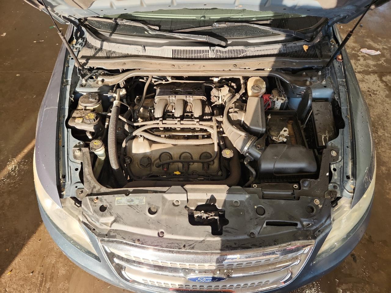 2010 FORD TAURUS SEL photo 31