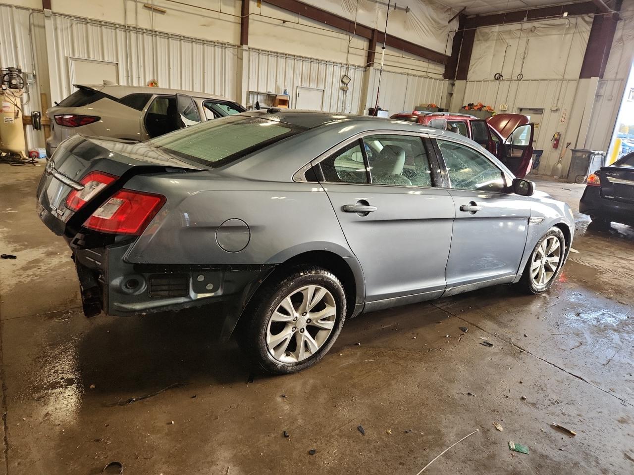 2010 FORD TAURUS SEL photo 7