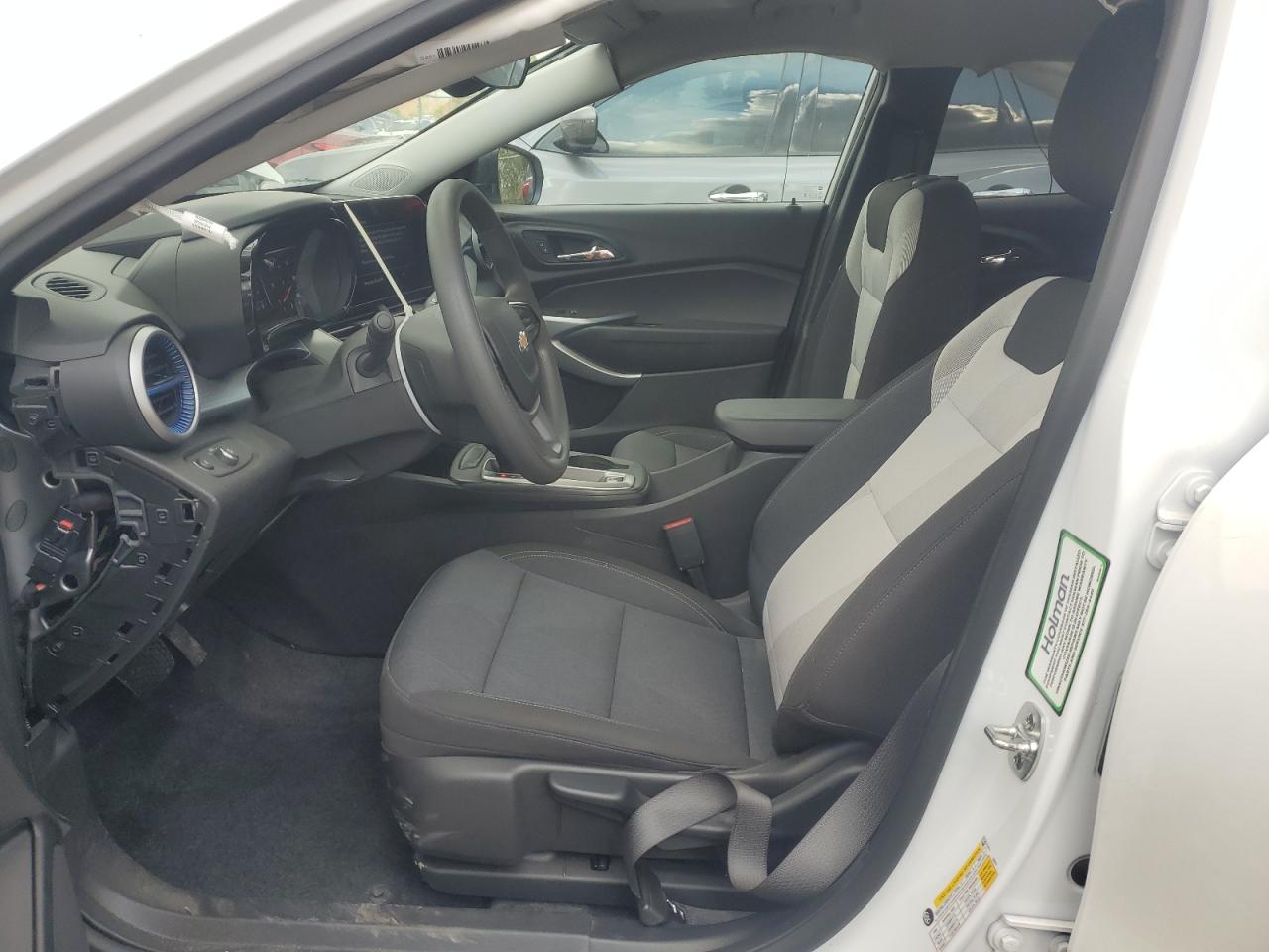 2025 CHEVROLET TRAX LS photo 19