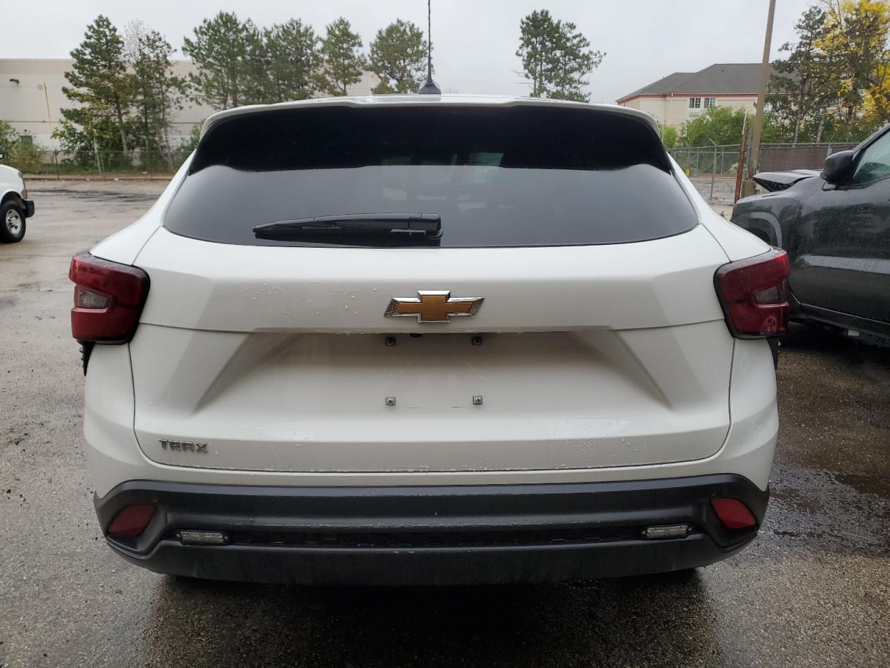 2025 CHEVROLET TRAX LS photo 16