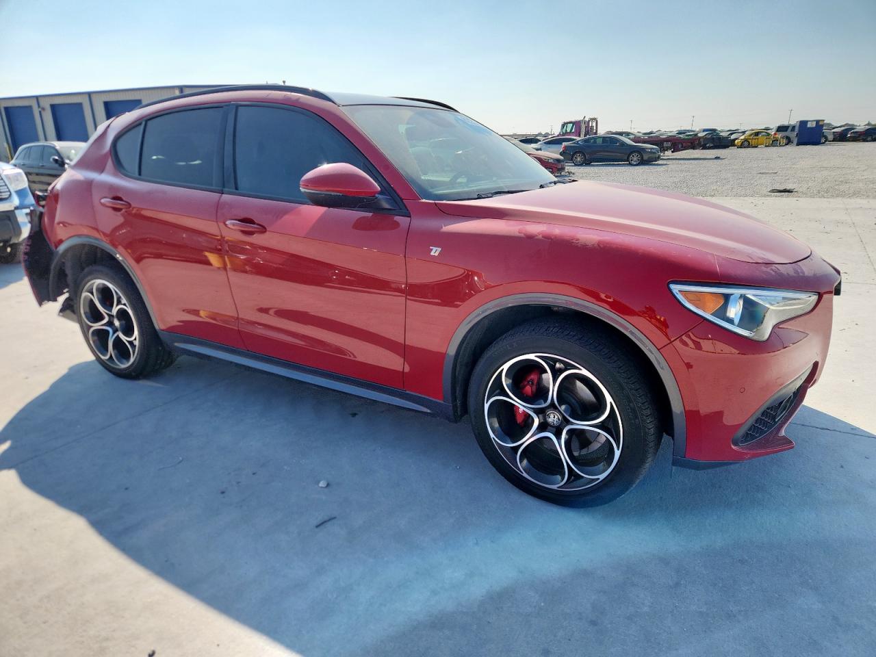 2022 ALFA ROMEO STELVIO TI photo 4