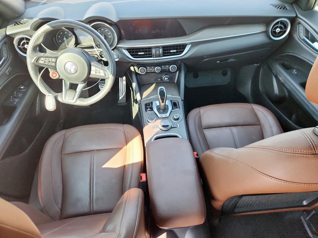 2022 ALFA ROMEO STELVIO TI photo 8