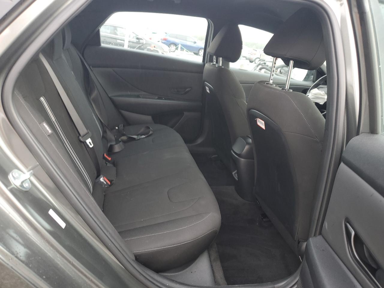 2025 HYUNDAI ELANTRA SEL SPORT photo 19