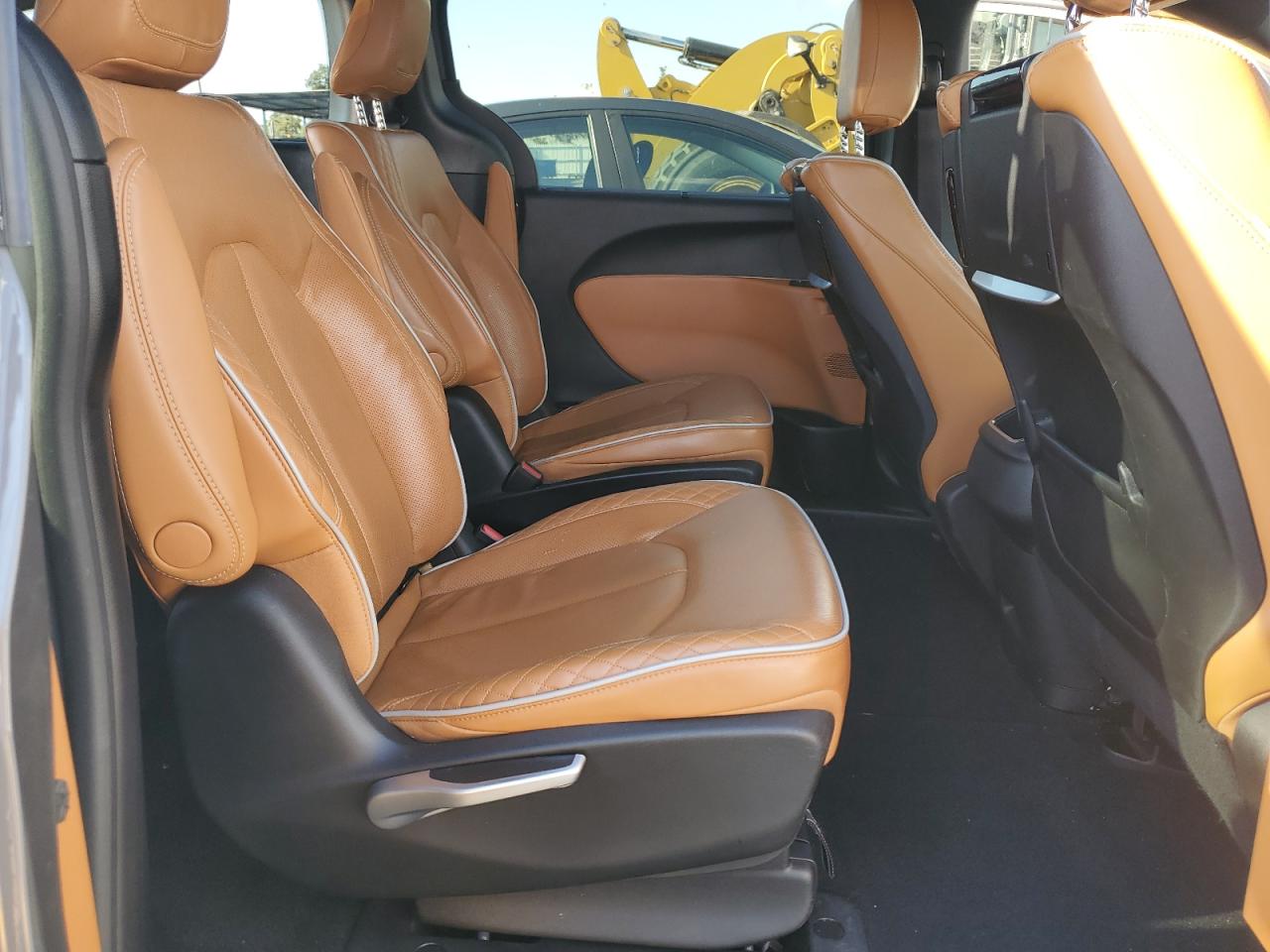 2023 CHRYSLER PACIFICA HYBRID PINNACLE photo 11