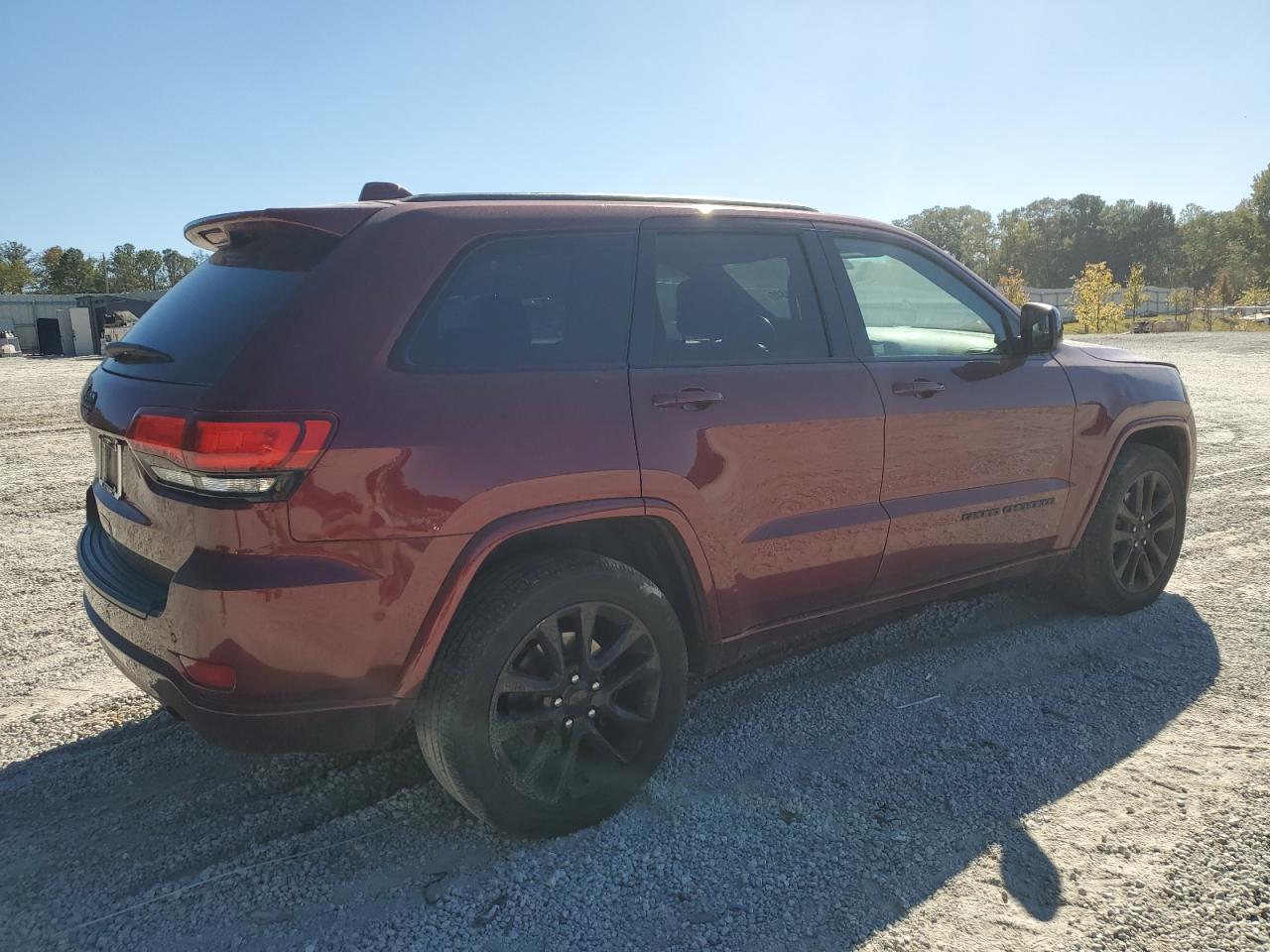 2018 JEEP GRAND CHEROKEE LAREDO photo 5