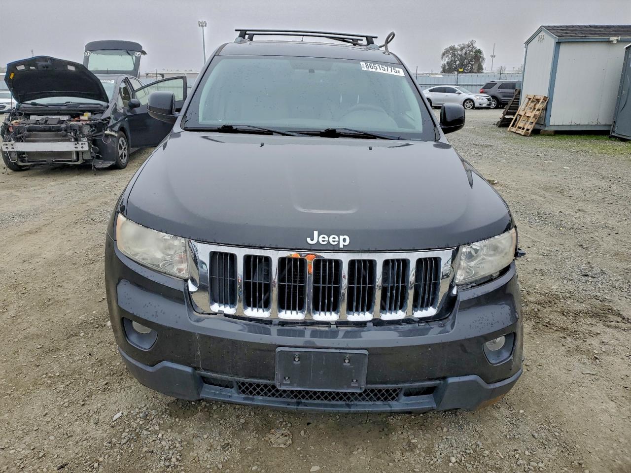 2011 JEEP GRAND CHEROKEE LAREDO photo 5