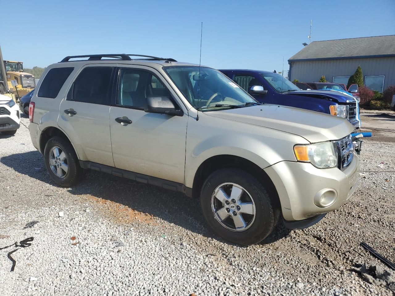 2011 FORD ESCAPE XLT photo 10