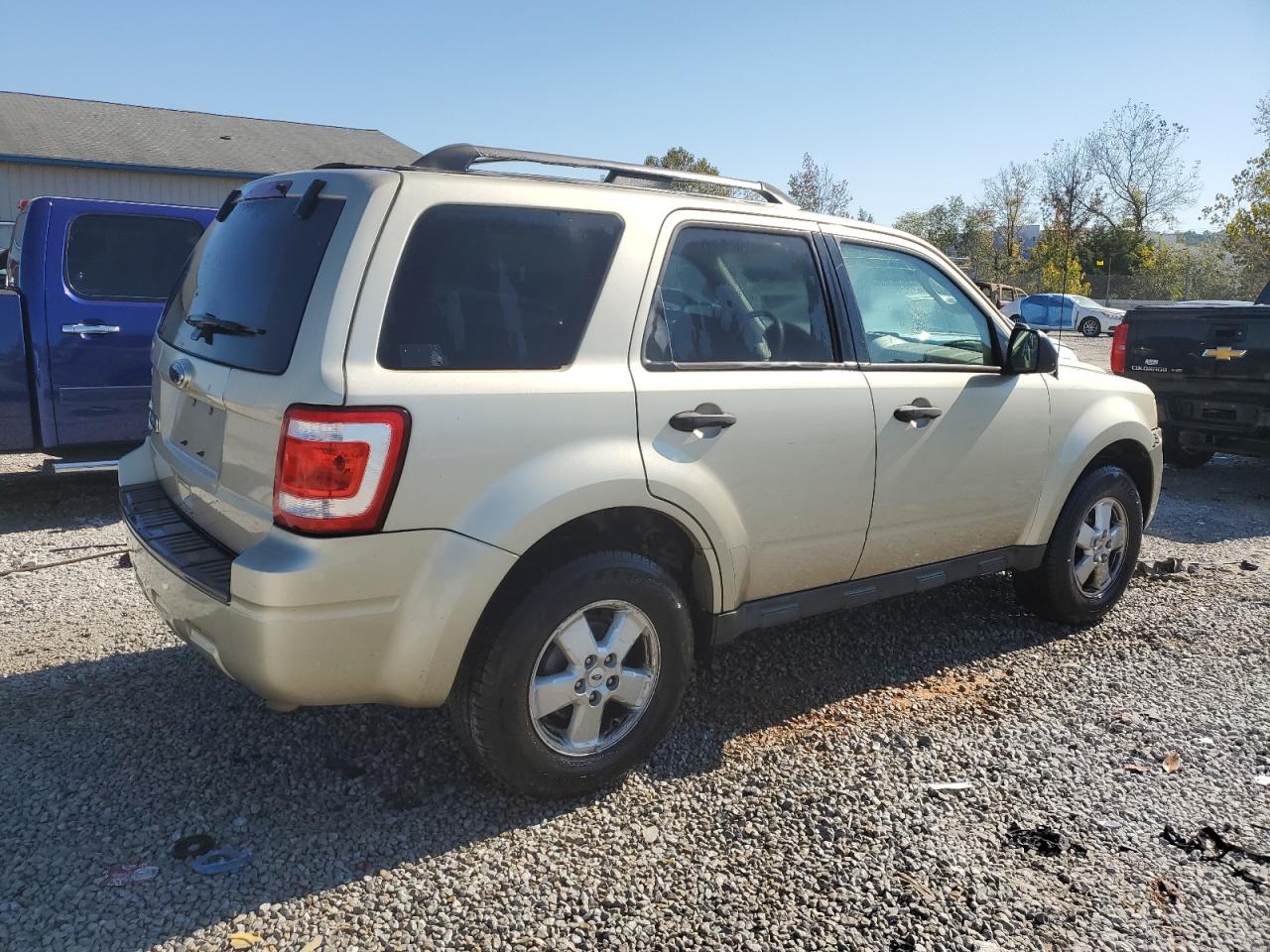 2011 FORD ESCAPE XLT photo 7