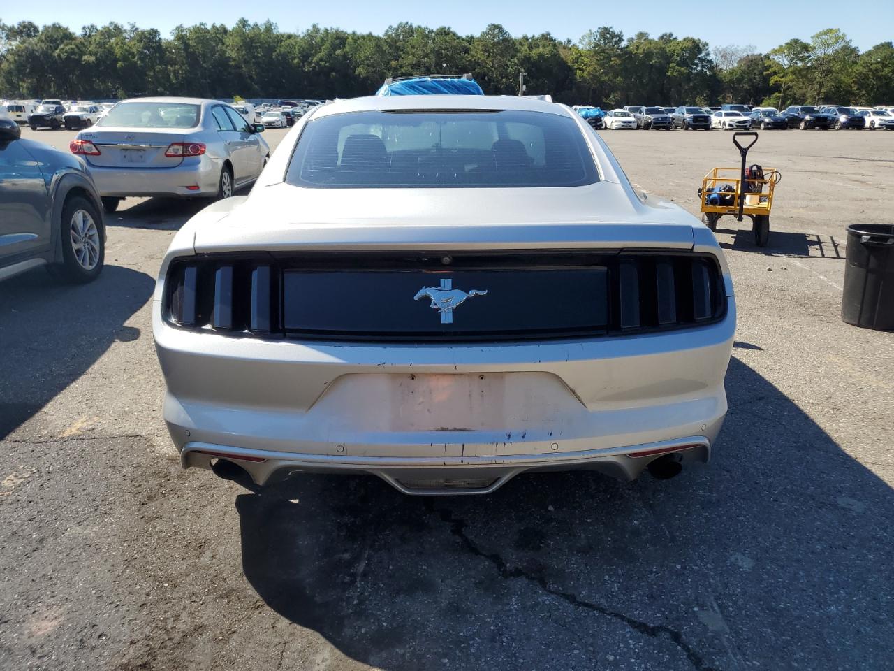 2017 FORD MUSTANG photo 11