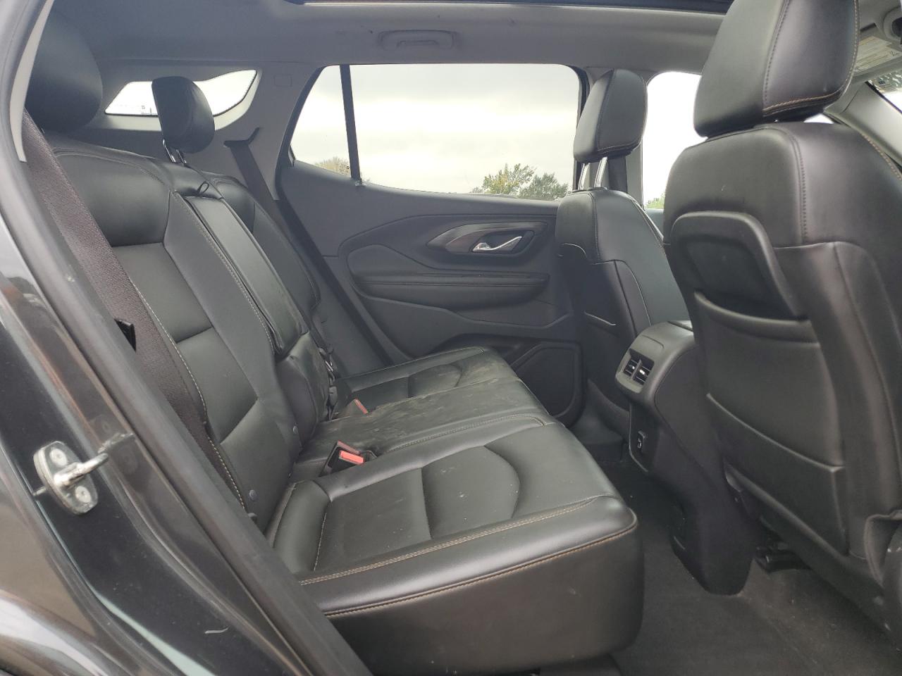 2018 GMC TERRAIN SLT photo 11