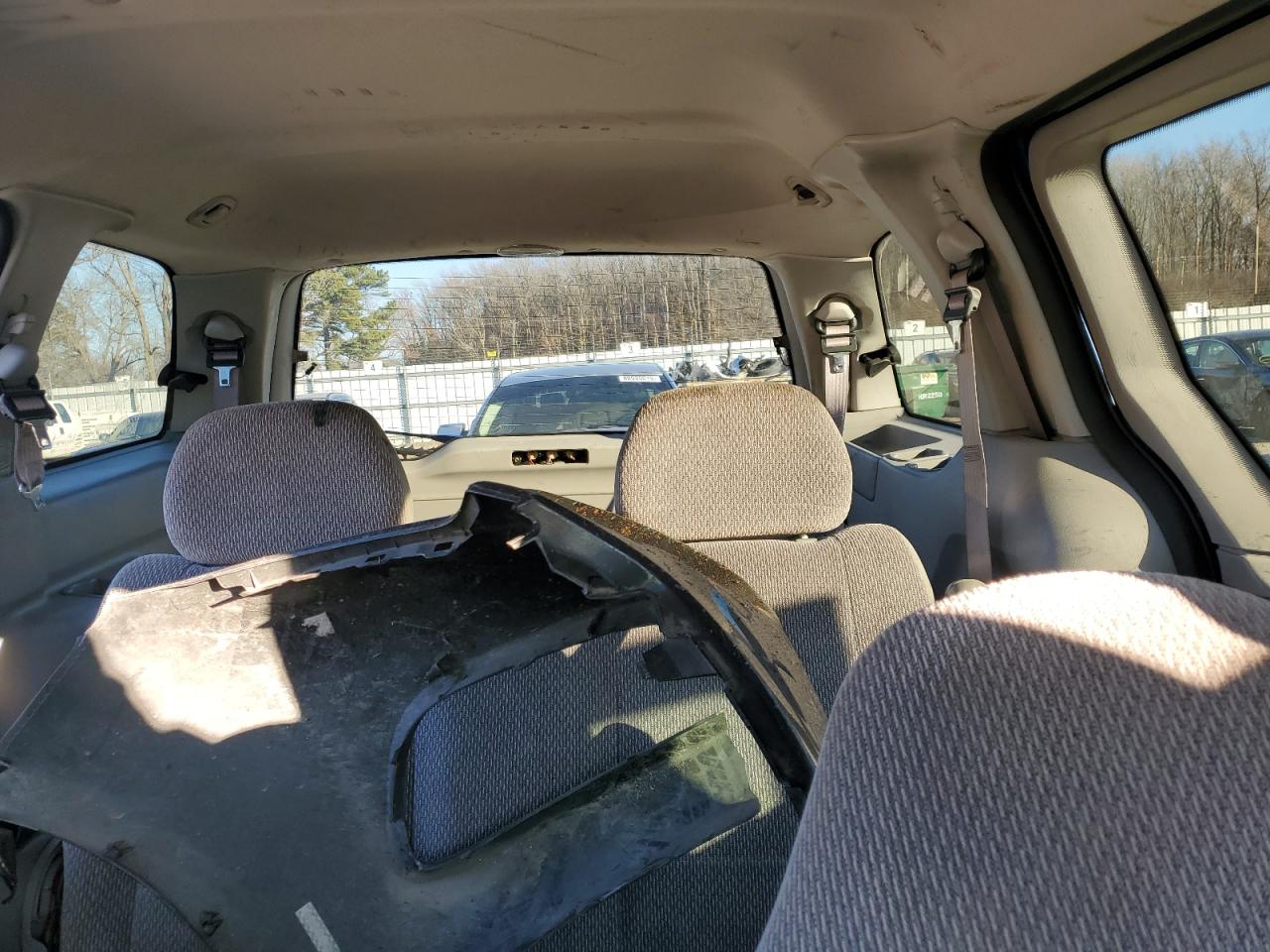 2002 FORD WINDSTAR LX photo 28