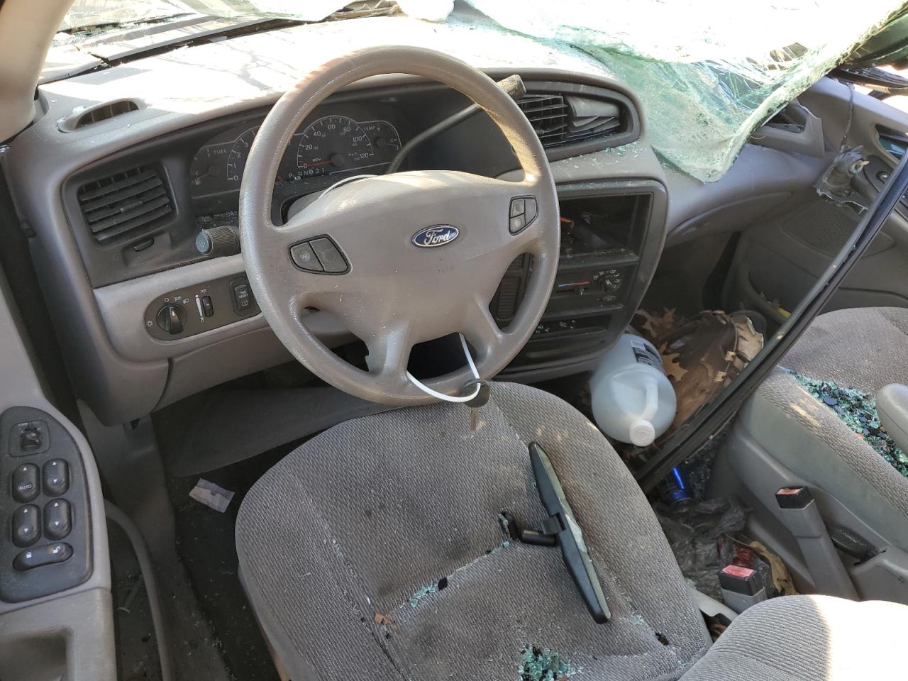 2002 FORD WINDSTAR LX photo 22