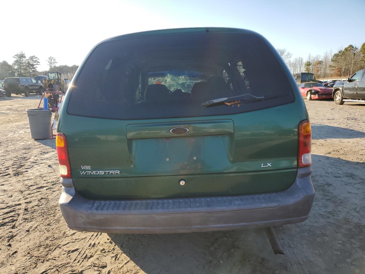 2002 FORD WINDSTAR LX photo 16