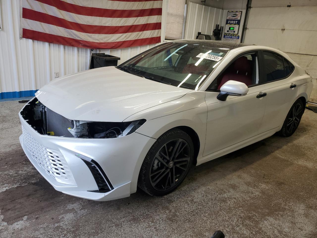 2025 TOYOTA CAMRY