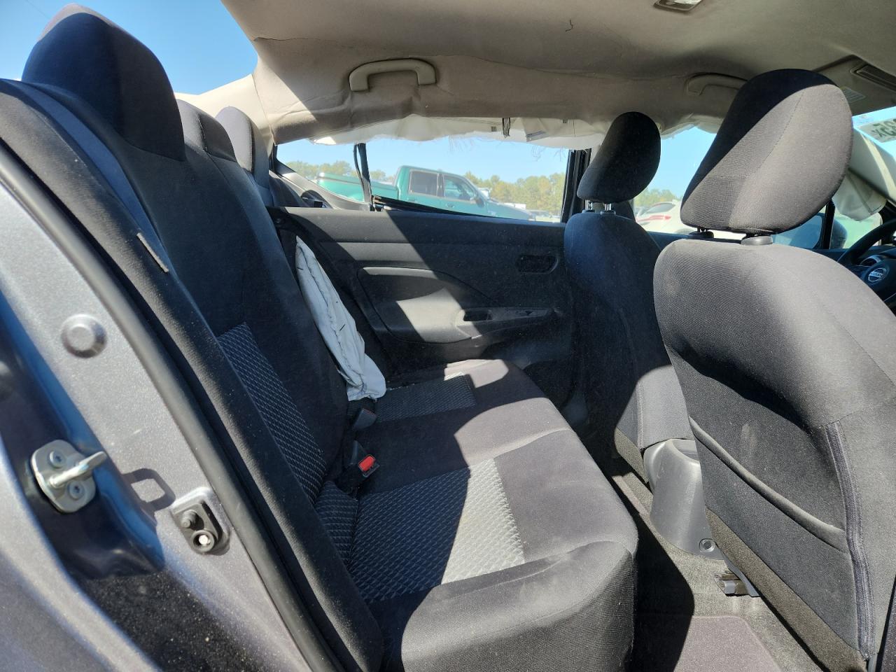 2020 NISSAN VERSA S photo 10