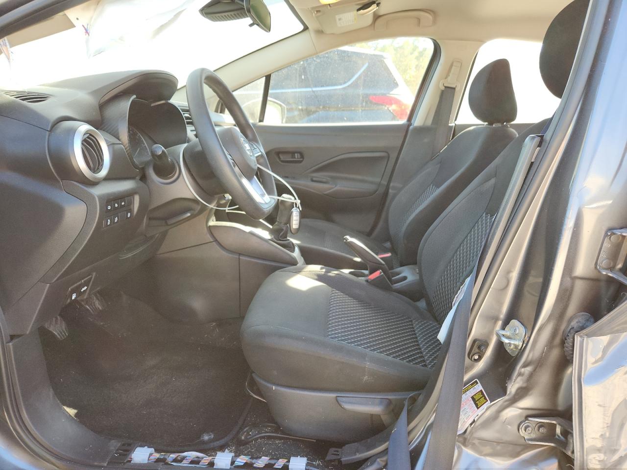 2020 NISSAN VERSA S photo 7