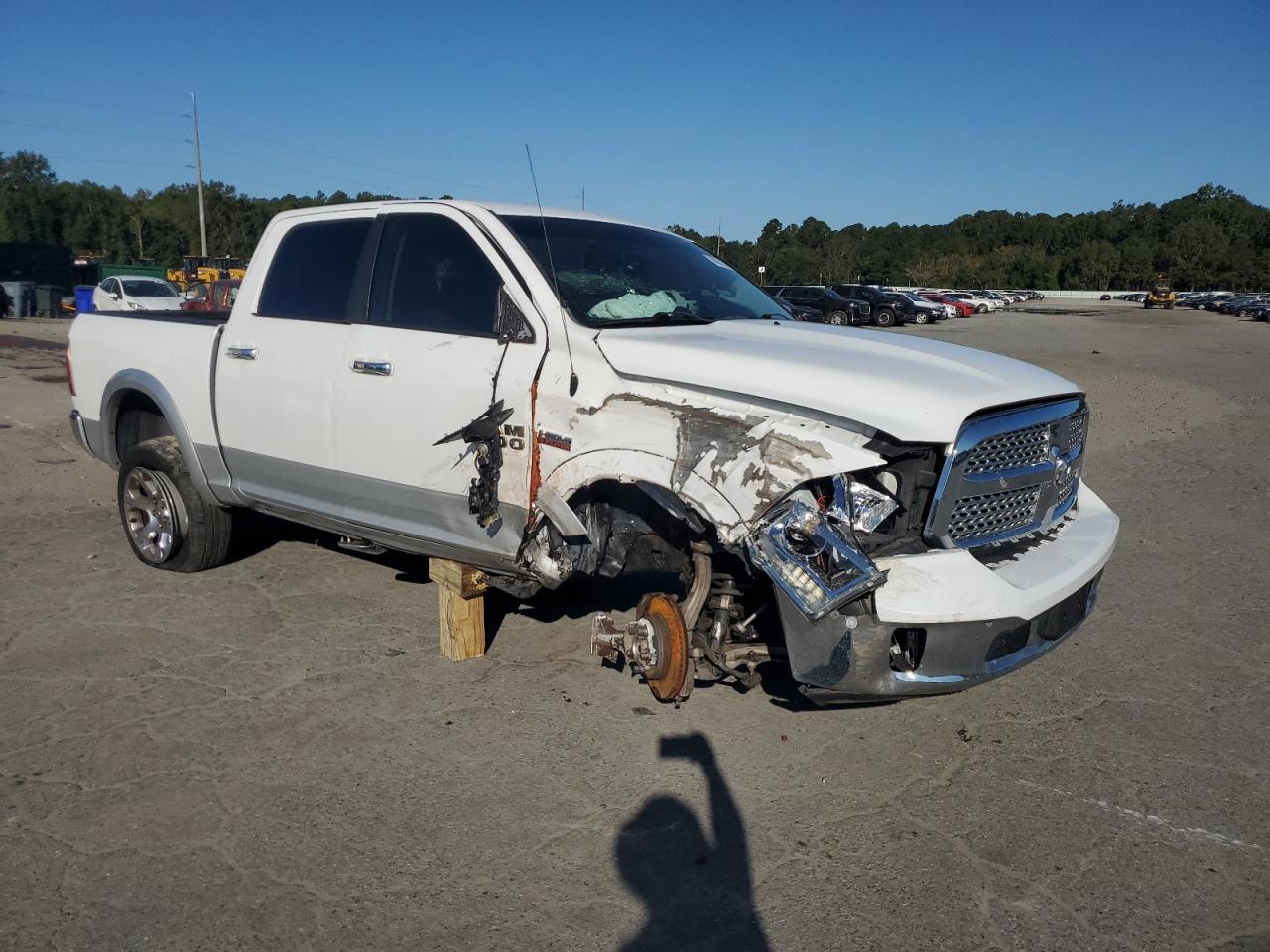 2016 RAM 1500 LARAMIE photo 10