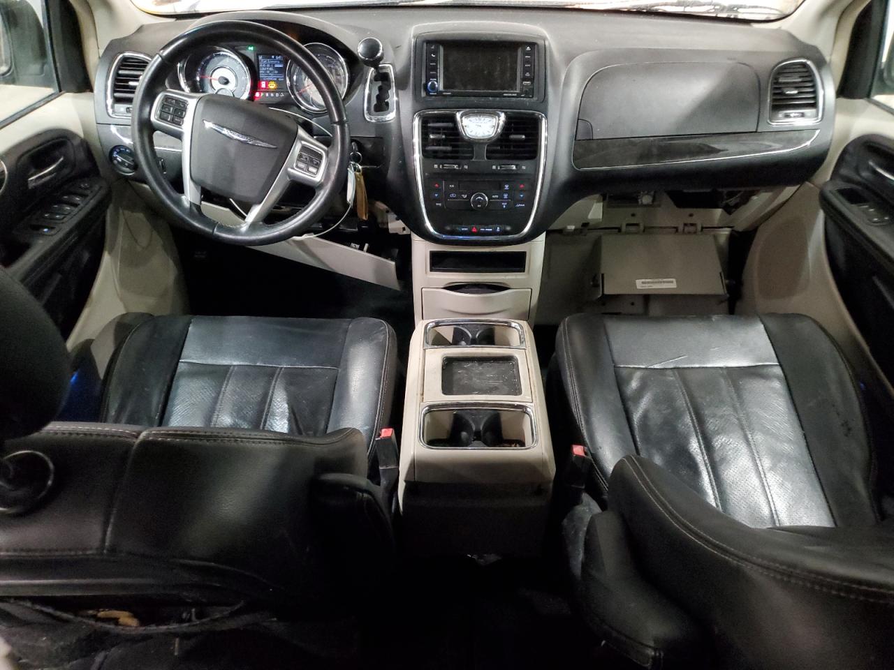 2012 CHRYSLER TOWN & COUNTRY TOURING photo 22