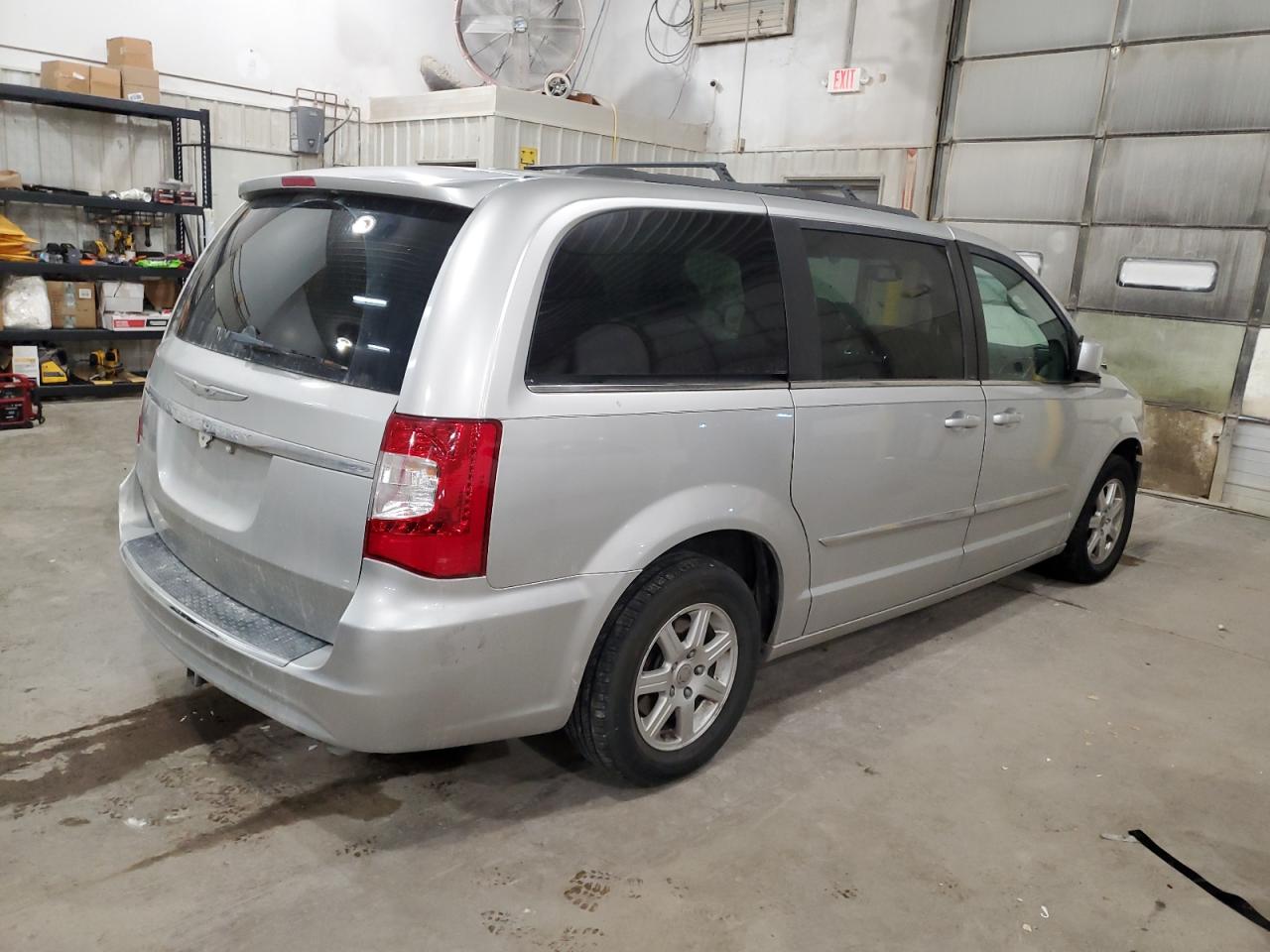 2012 CHRYSLER TOWN & COUNTRY TOURING photo 7
