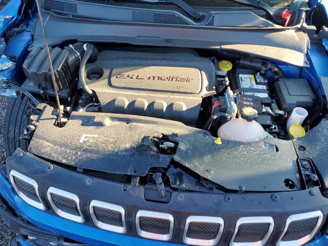 2022 JEEP COMPASS LATITUDE LUX photo 23